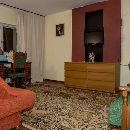 Apartman Vintage Experience With A 1965 Rocking Chair In Center 2 Bukarest