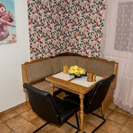 Vintage Experience With A 1965 Rocking Chair In Center 2 Apartman